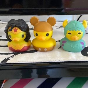 Wonder Woman, gold Mickey Mouse and Sulli Disney ducks !!